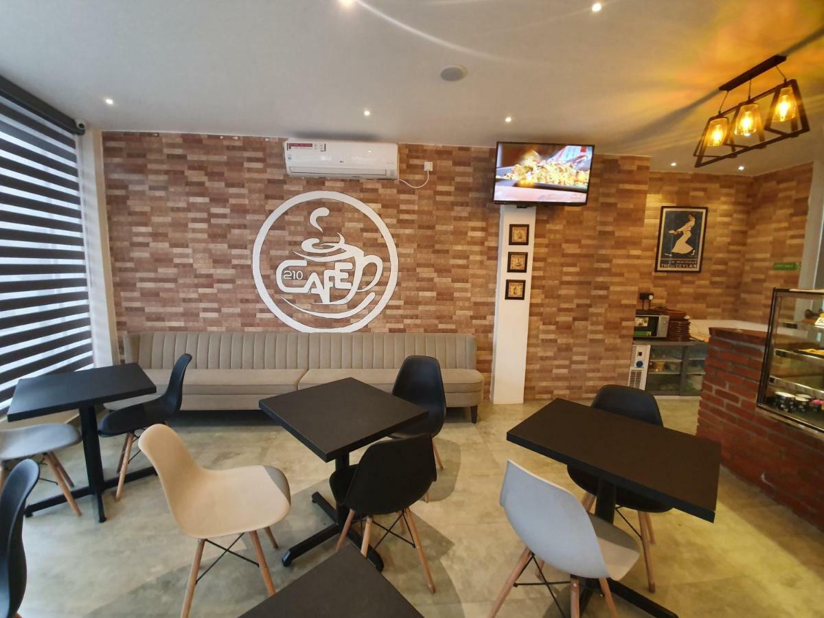 康提 Bed Station 210酒店 外观 照片
